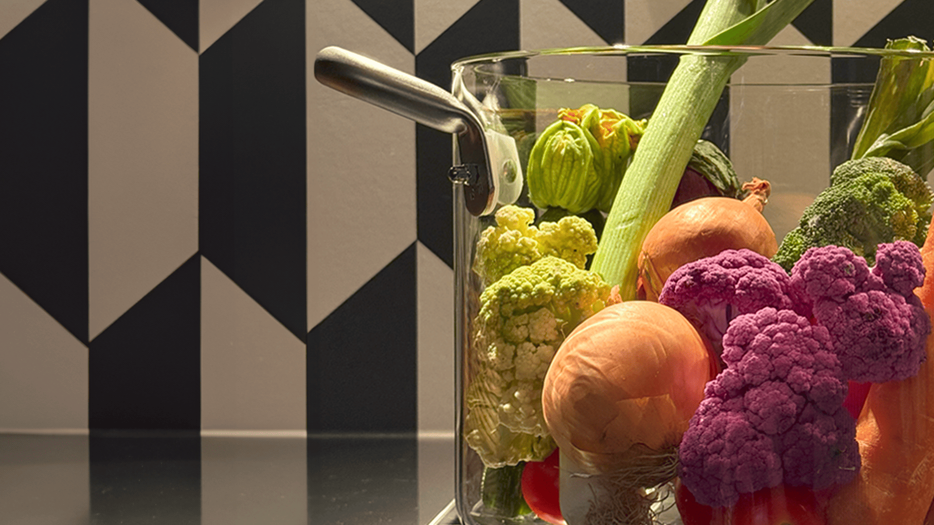 Il vetro in cucina: essenziale, resistente, sorprendente